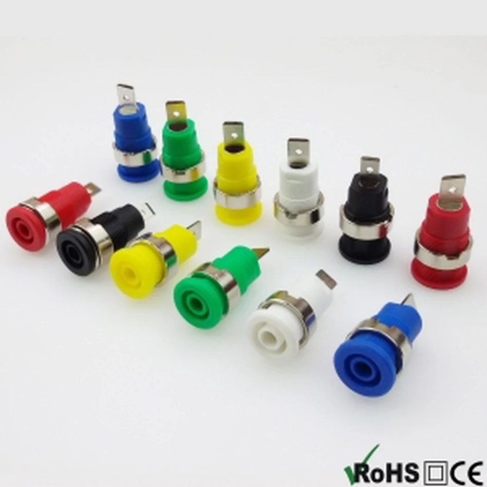 BS4302 2 szt. Złącza żeńskie 4mm czerwono-czarne do paneli