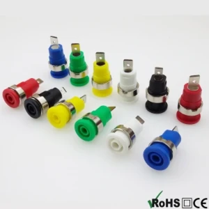 BS4302 2 szt. Złącza żeńskie 4mm czerwono-czarne do paneli
