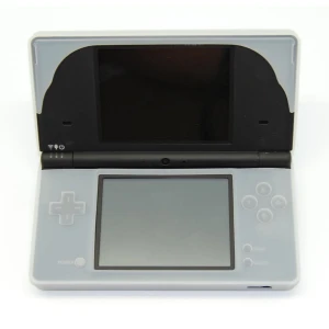 Białe etui silikonowe Nintendo DSI dla ochrony i wygody