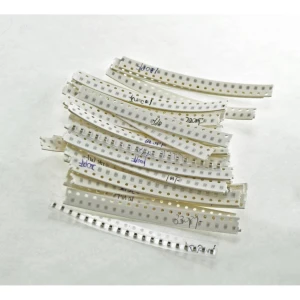 satkit Zestaw kondensatorów SMD 0603 - 720 kondensatorów, 36 wartości od 1pF do 10uF